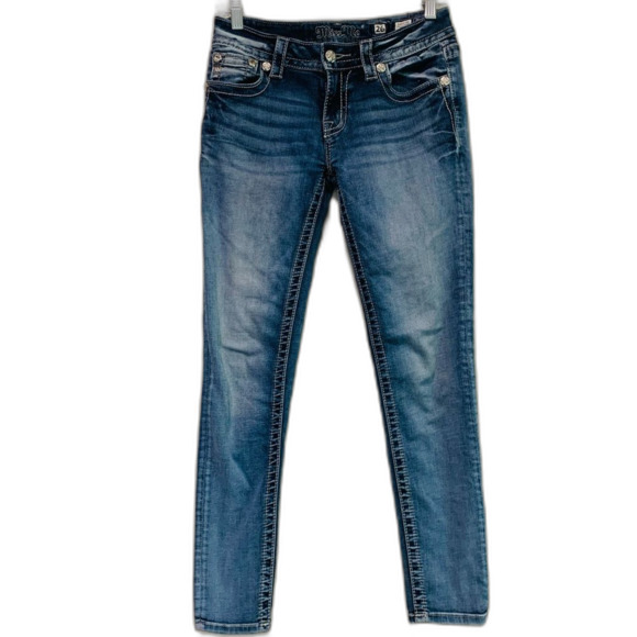 Miss Me Signature Skinny Angel Wing bedazzled distressed faded wash jeans 26 - Picture 1 of 9